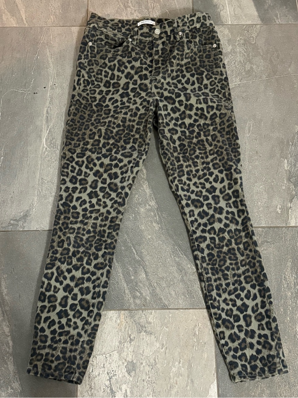 Good American Good Legs Crop Skinny Jean: Size 8/29 Olive Leopard